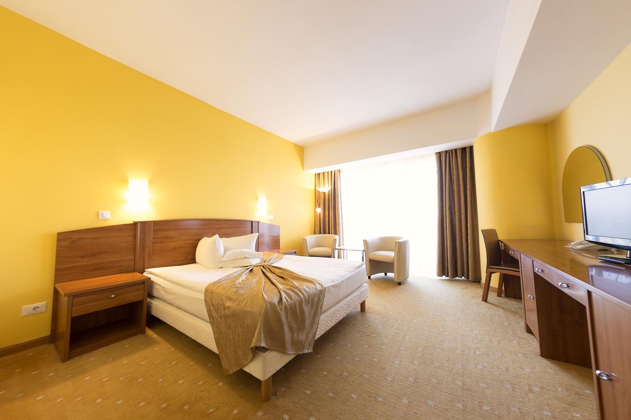 Hotel Parc Alba Iulia Extérieur photo