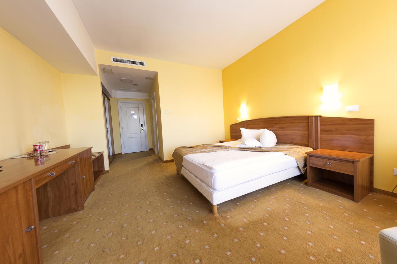 Hotel Parc Alba Iulia Extérieur photo