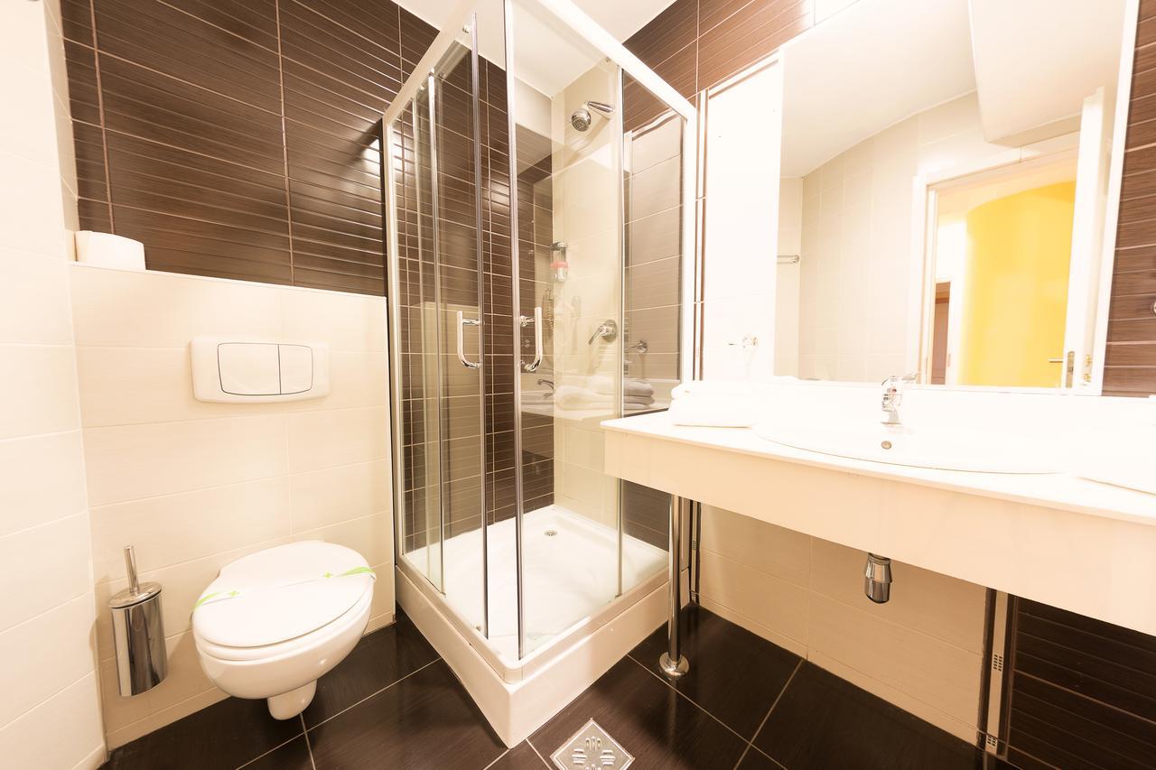 Hotel Parc Alba Iulia Extérieur photo