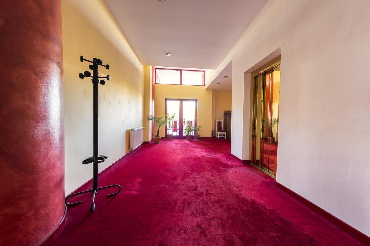 Hotel Parc Alba Iulia Extérieur photo