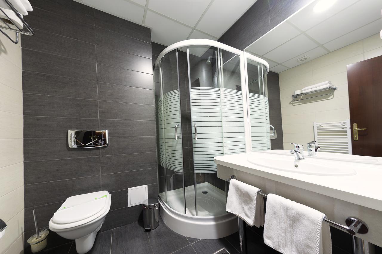 Hotel Parc Alba Iulia Extérieur photo