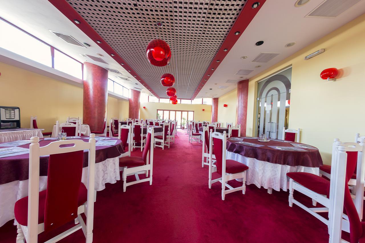 Hotel Parc Alba Iulia Extérieur photo