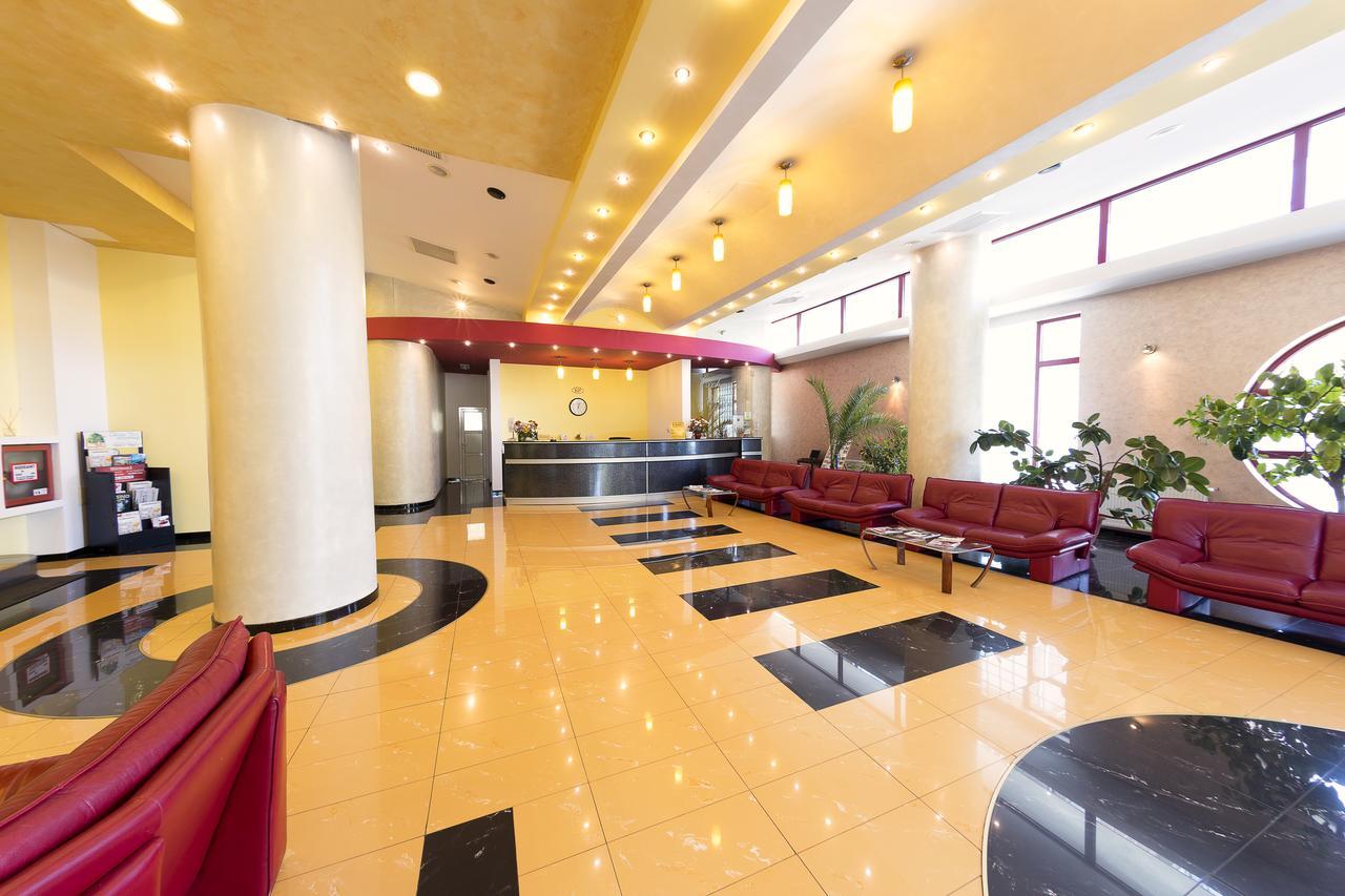 Hotel Parc Alba Iulia Extérieur photo