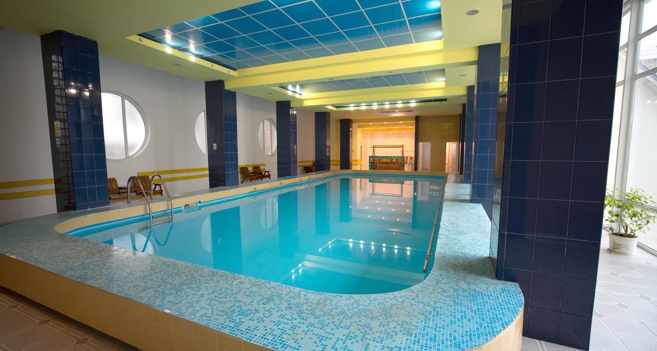 Hotel Parc Alba Iulia Extérieur photo